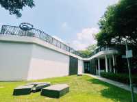廣東省佛山市順德美術館：順德華僑城·盒子美術館。適合觀光旅遊、度假休閒等！