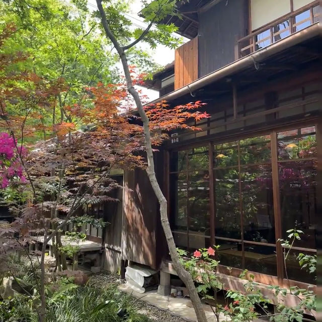 大阪美食｜市中心百年宅邸里的秋日午餐🍁Nanoan和風素席體驗