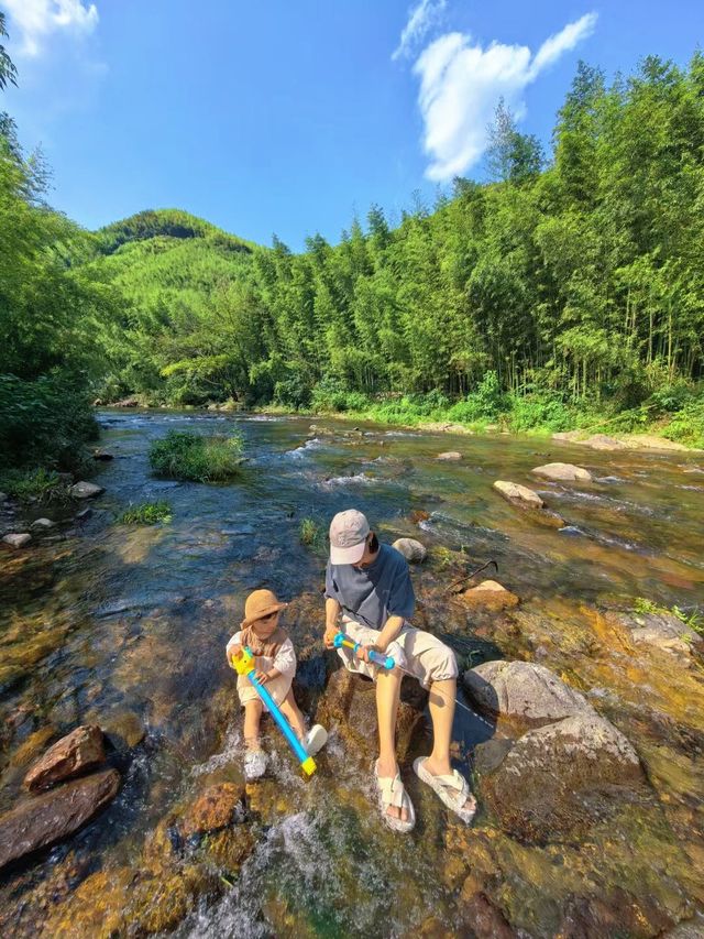 溯溪露營｜帶小朋友躲進莫干山25度的夏日竹海