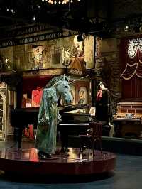 10 Cool and Quirky Things to Do in Paris! ✴️🗺