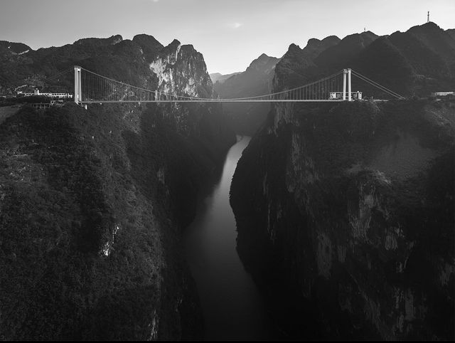 「貴州橋樑會魔法！穿越天際不是夢」