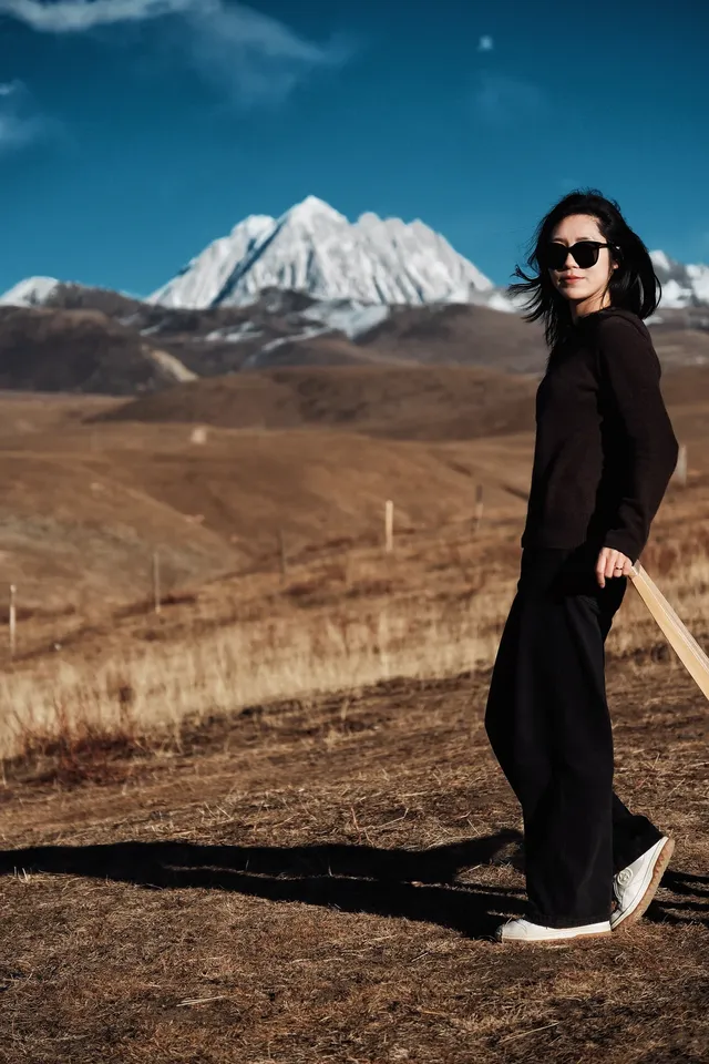 塔公草原 雅拉雪山下的咖啡屋