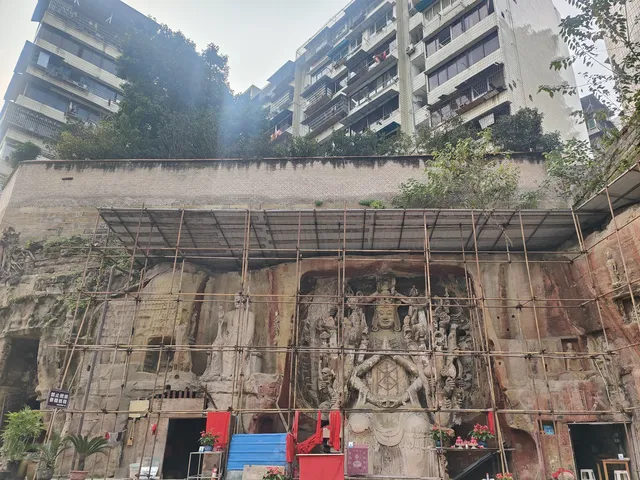 居民樓下的唐代千手觀音 居民樓下的唐代千手觀音