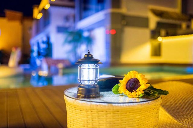 喺玖福度假酒店嘅泳池邊hea住,連時間都慢到好似變咗熱帶生果味嘅氣泡水。
喺玖福度假酒店嘅泳池邊hea住,連時間都慢到好似變咗熱帶生果味嘅氣泡水。