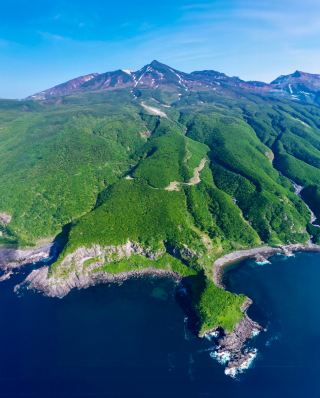 홋카이도 비경 호텔에서 호숫가에 누워 일본 최대 화산호의 절경을 감상하세요!