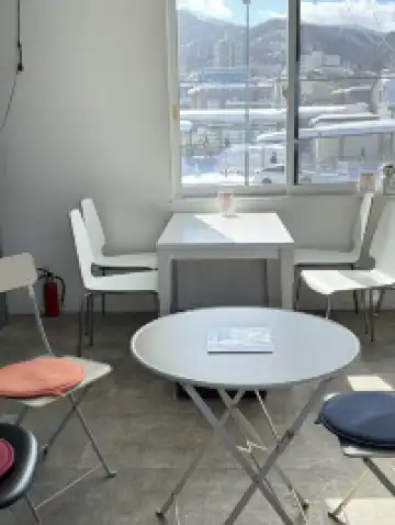 北海道可以一邊看海一邊看雪的咖啡店