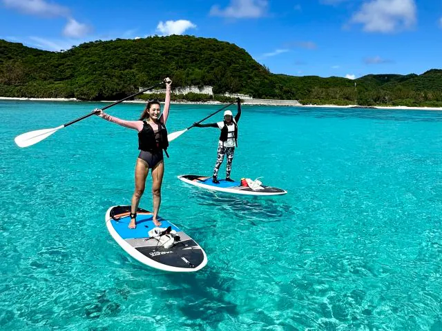 慶良間諸島のスタンドアップパドルボード（SUP）ツアー体験 | Trip.com
