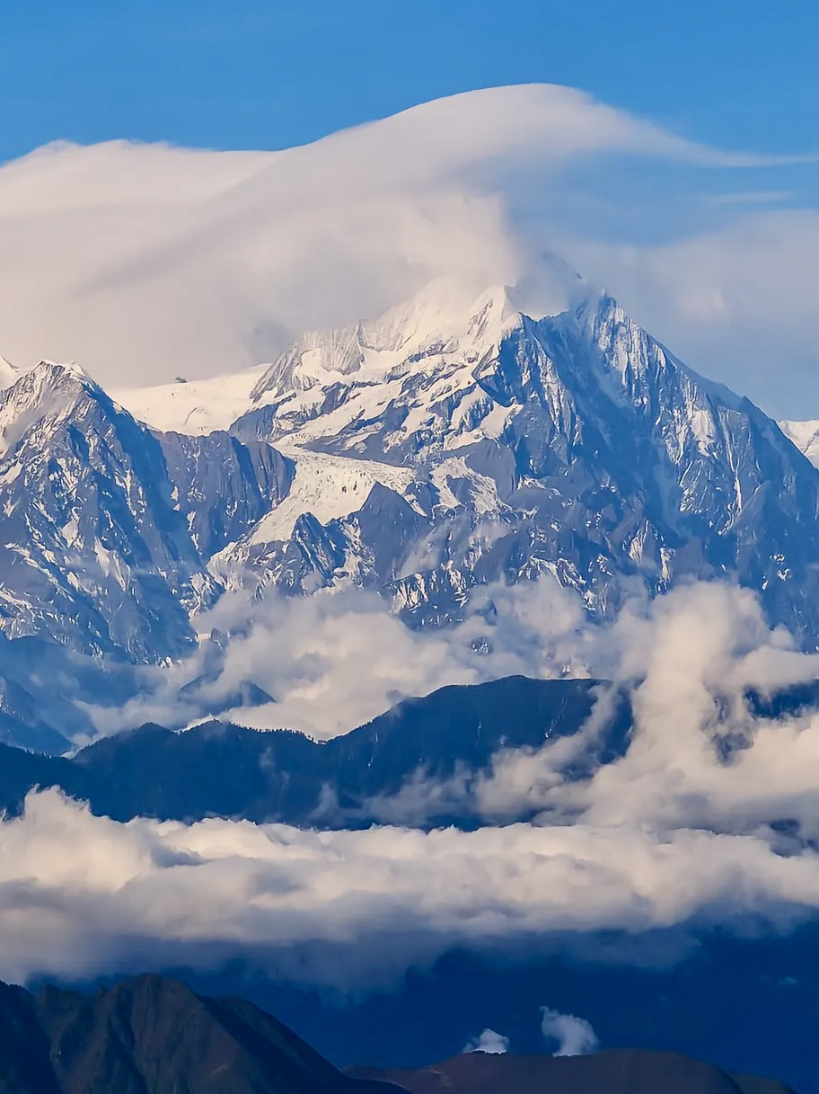 Niubei Mountain in Western Sichuan｜Standing at 3,666 meters in the clouds, capturing the panoramic view of the Shu Mountains in your pocket