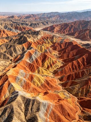 No need to go to Zhangye! A million-year-old ink painting scroll is hidden in the suburbs of Lanzhou – a comprehensive guide.
