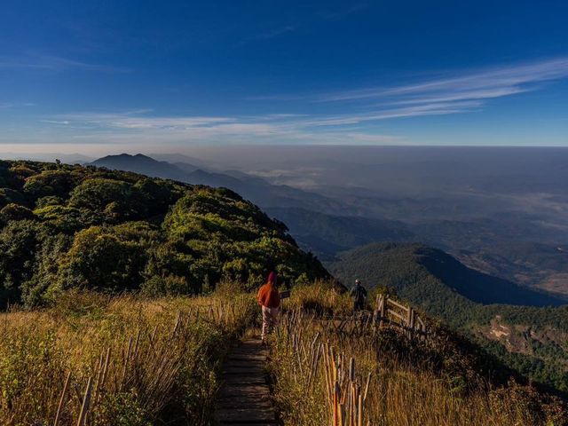 พาสัมผัสความหนาว ณ จุดสูงสุดแดนสยาม ⛰️