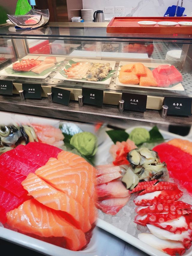 ❤️六國酒店自助餐💕💕