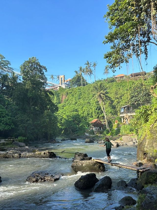 Best time to visit Tegenungan waterfall