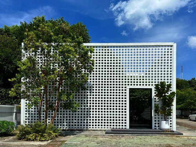 GRAY 18 Studio Project 