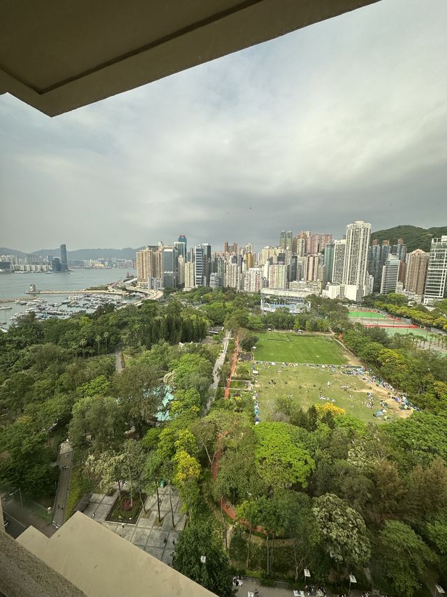 在香港柏寧鉑爾曼酒店23樓連行政樓層禮遇慶祝生日🎂