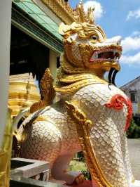 Respledent Burmese temple in George Town