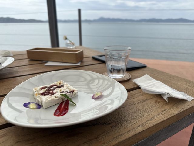 【豊島】海のレストランと横尾忠則美術館