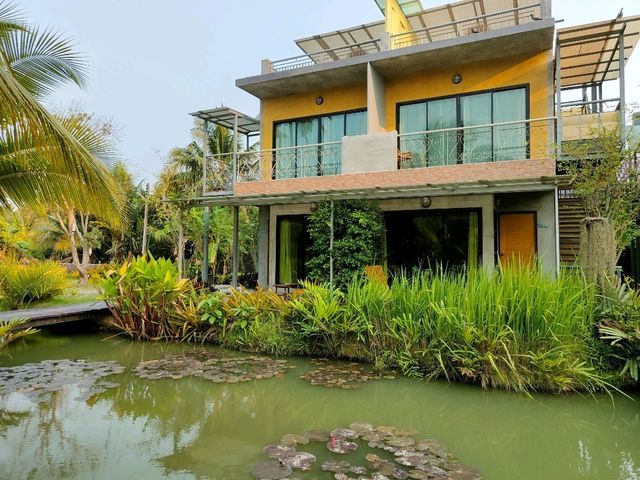 ที่พักอัมพวา น้องหมาพักได้ ตอนเช้ามีใส่บาตรริมน้ำ