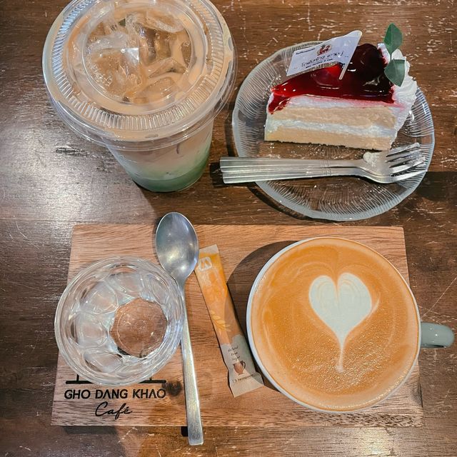 โกดังข้าวคาเฟ่เลิงนกทา