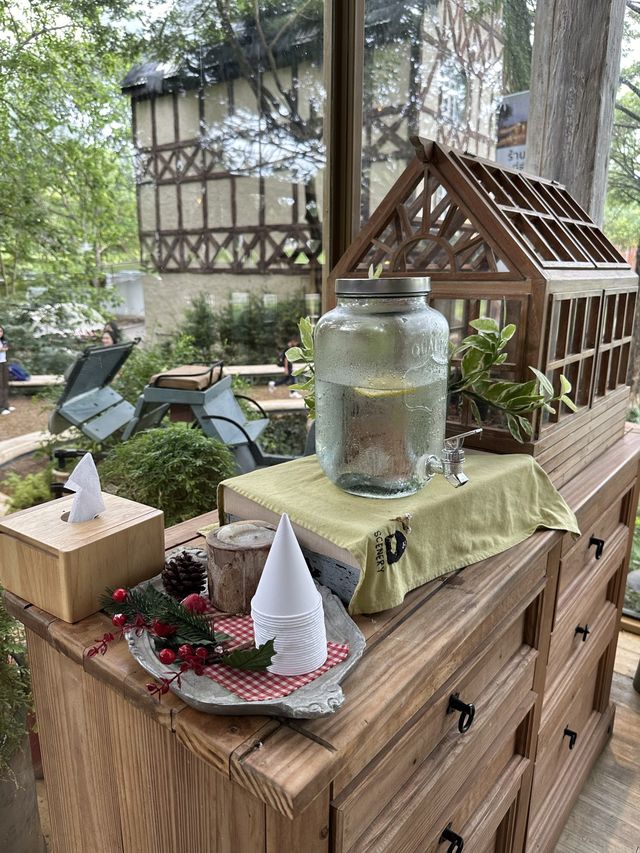 Scenery Farm café