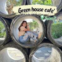 หนาวไหม? ไปเที่ยว green house cafe กัน