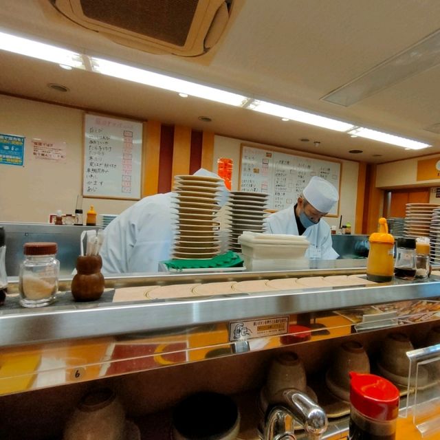 【石川 金沢】近江町市場で絶品かいてん寿司をいただく〜✨