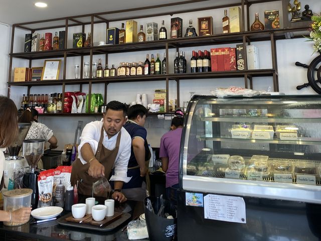 ซินญอริสต้า sinyorista คาเฟ่ดังบนเกาะยอ
