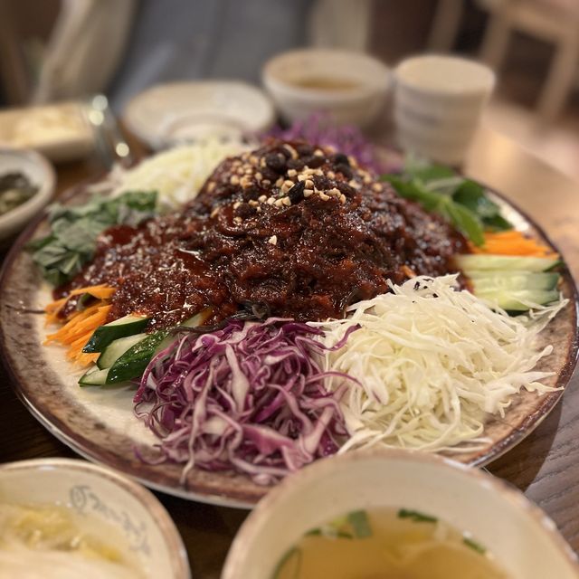 쫜득한 살이 가득한 ‘가장 맛있는 족발(대전 오류점)‘