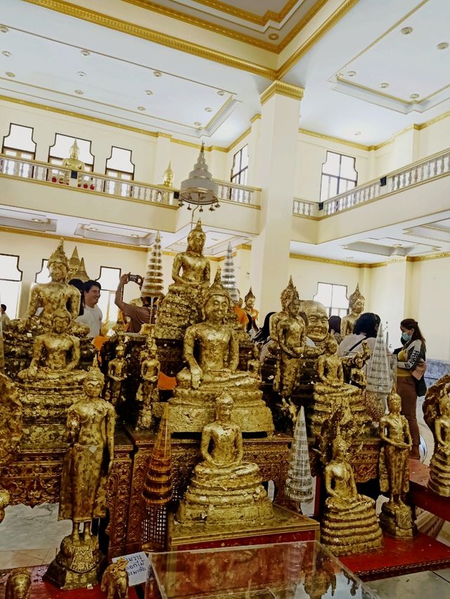 ไหว้พระขอพรที่วัดหลวงพ่อโสธร จังหวัดฉะเชิงเทรา