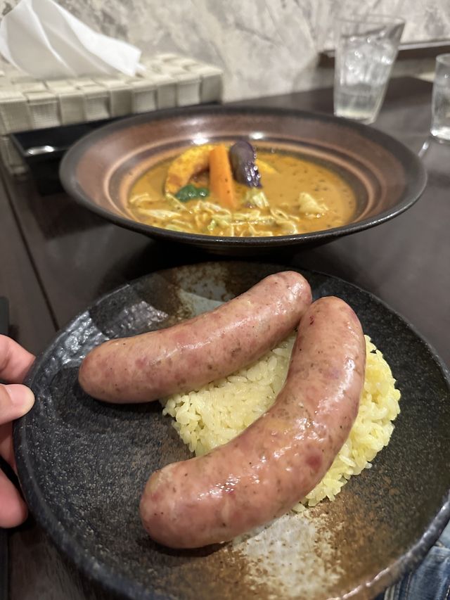 大排長龍嘅富良野必食咖哩店