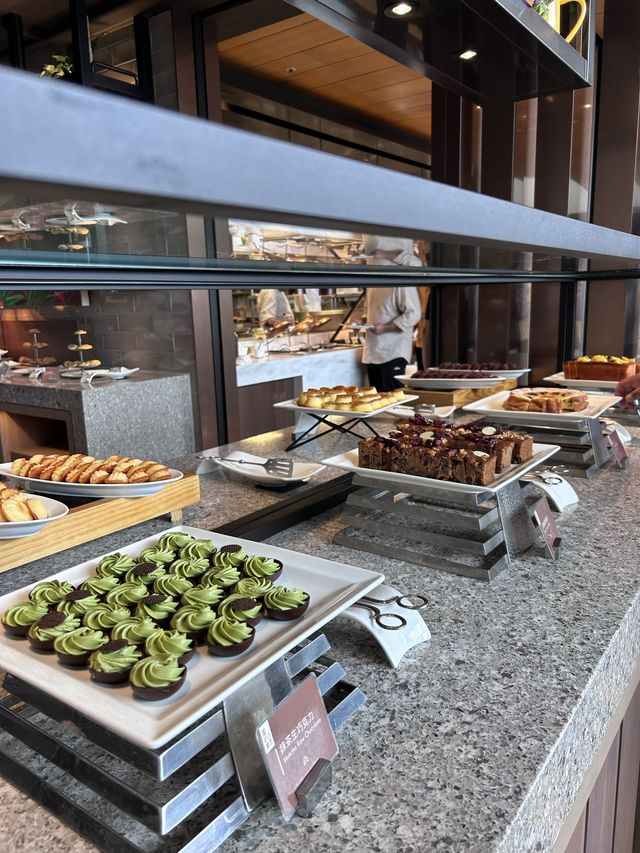 ［宜蘭/礁溪］ 雲天自助餐廳🍴｜被自助餐耽誤的風景區?!🤣 