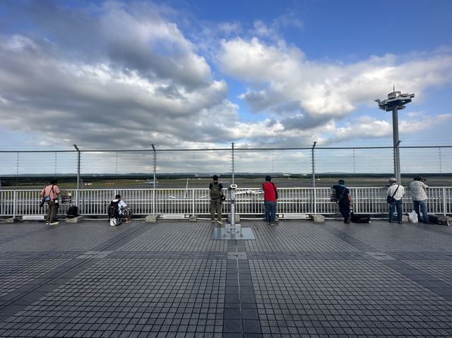 北海道『新千歳空港 展望デッキ』から見渡す大地と航空機
