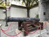 保存了多處歷史古蹟嘅九龍寨城公園