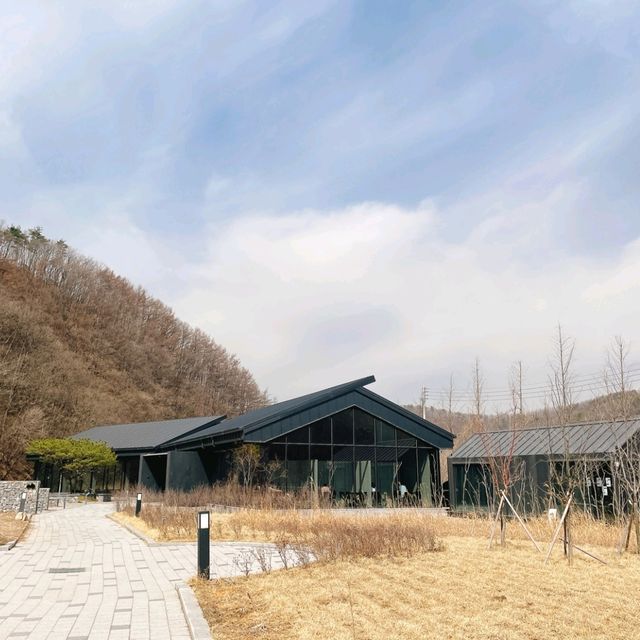 서울근교, 갤러리같은 실내에서 즐기는 커피 & 브런치