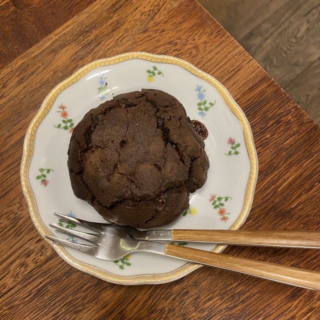 [부산 해리단길 카페] 큐티뽀짝 강아지가 환영해주는 밀크티 맛집 “어바웃 라이프”🐾