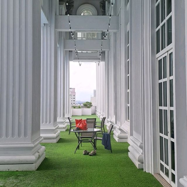 GREEK INFLUENCE HOTEL : LA CRISTA MALACCA