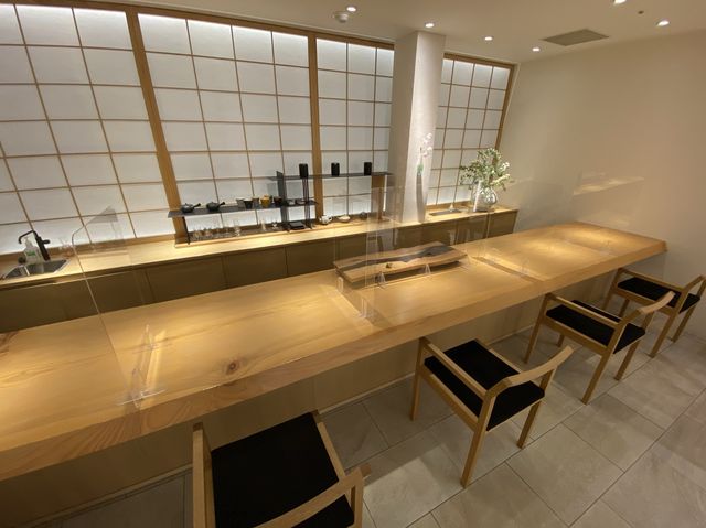 石川・金沢。金沢駅で加賀棒茶を楽しむ『丸八製茶場 金沢百番街店』