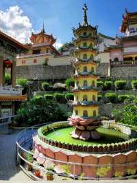 Spectacular Hilltop Buddist temple in Penang