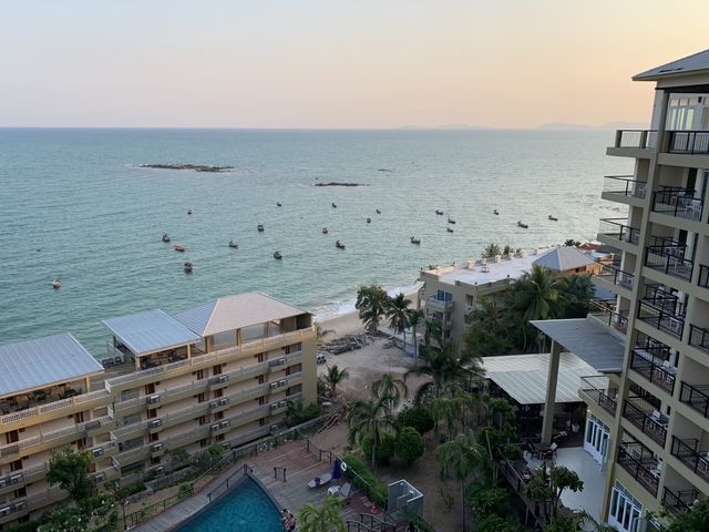 ห้องพักวิวปัง ⛅️Royal Phala Cliff Beach