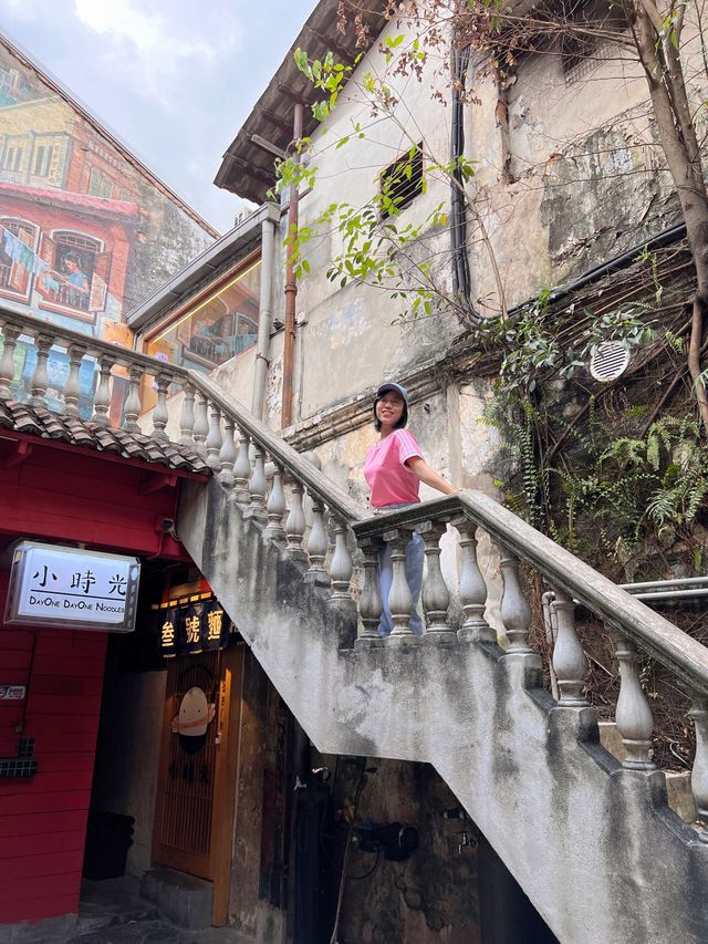 Impressive murals at Kwai Chai Hong