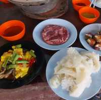 ร้านพุงกางหมูกะทะ ทะเลเผา กาญจนดิษฐ์