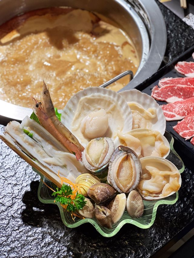 九龍城港式火鍋鮮味牛肉海鮮