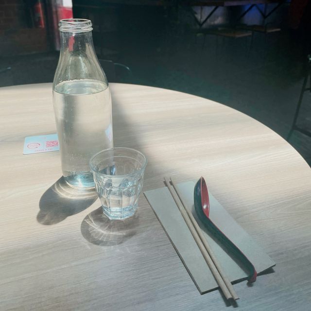 悉尼 超酷的汽修廠+日式拉麵店 份量超足！