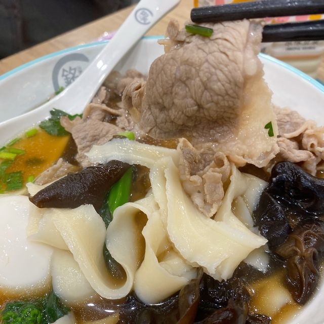 足料刀削麵😊💖😬