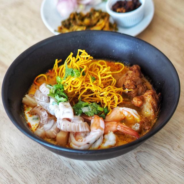 ข้าวซอย เปิง-สามกอง