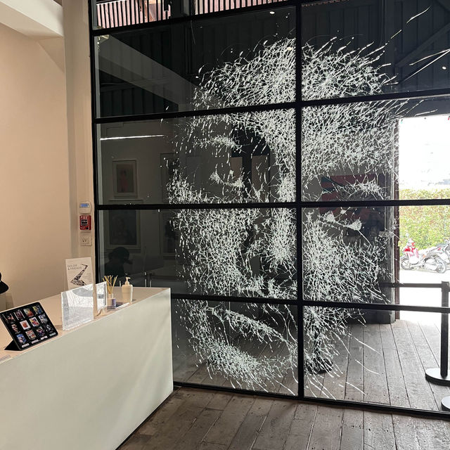 Bangkok Warehouse 30 - chic art galleries 