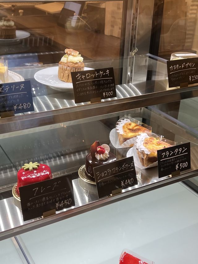 【福岡カフェ】可愛いいちごの形をしたケーキが楽しめるカフェ