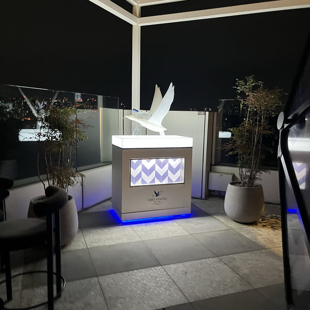 【韓国・ソウル🇰🇷】梨泰院モンドリアンホテルの絶景BAR🥂