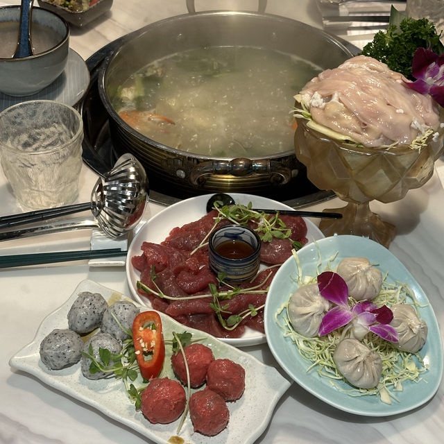 席前即炒鍋底！火焰沙白蟹鍋