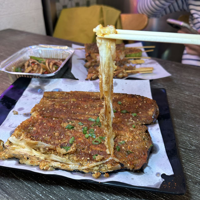 港式風味！開到凌晨3點．抵食惹味串燒店