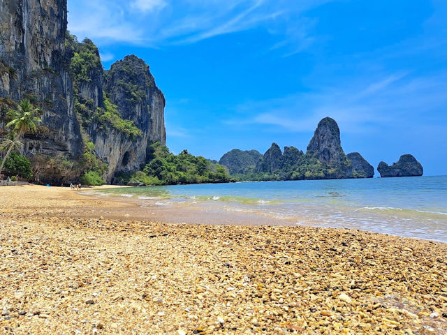 Tonsai Beach